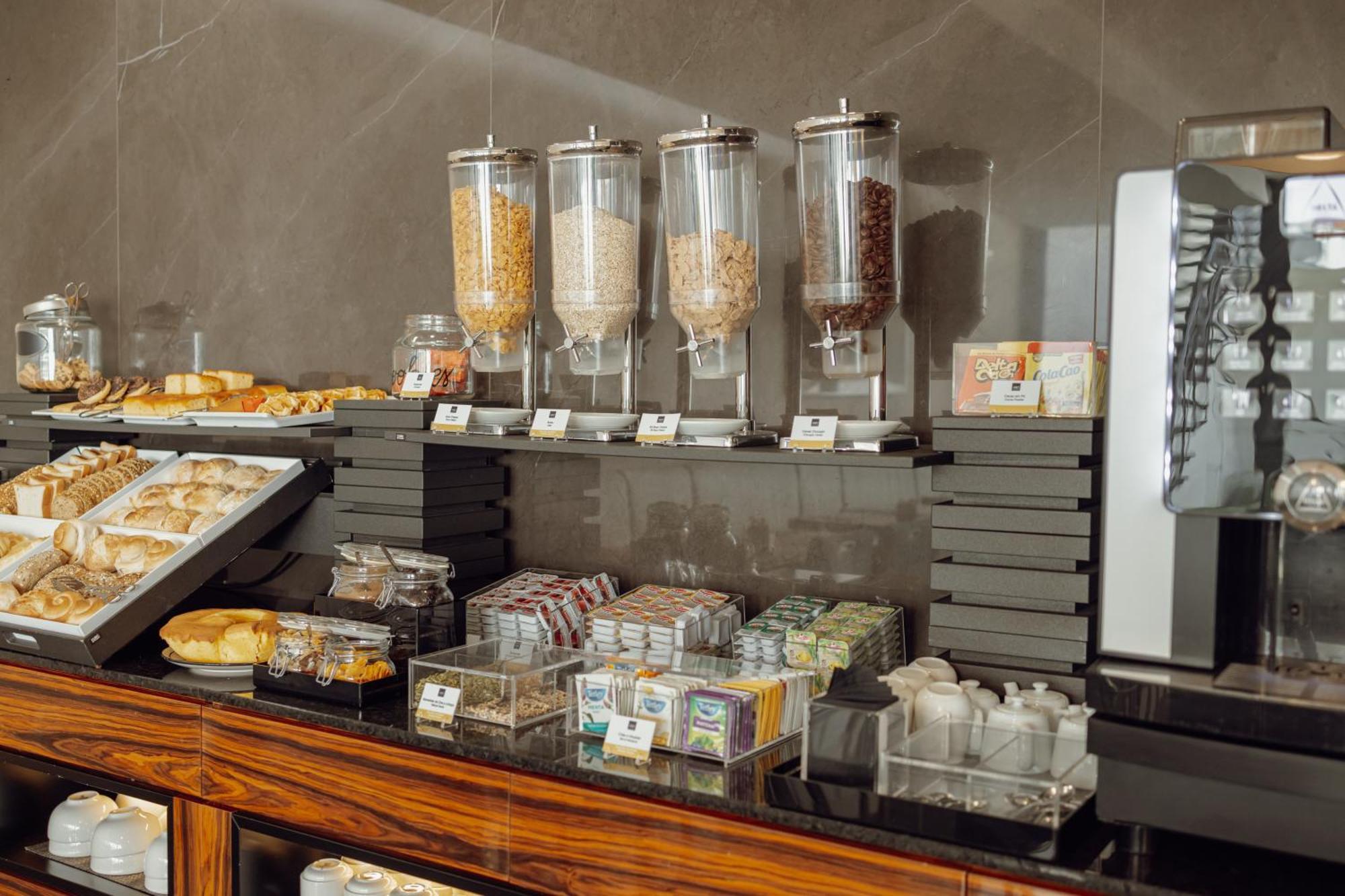 Abc Hotel Porto - Boavista エクステリア 写真