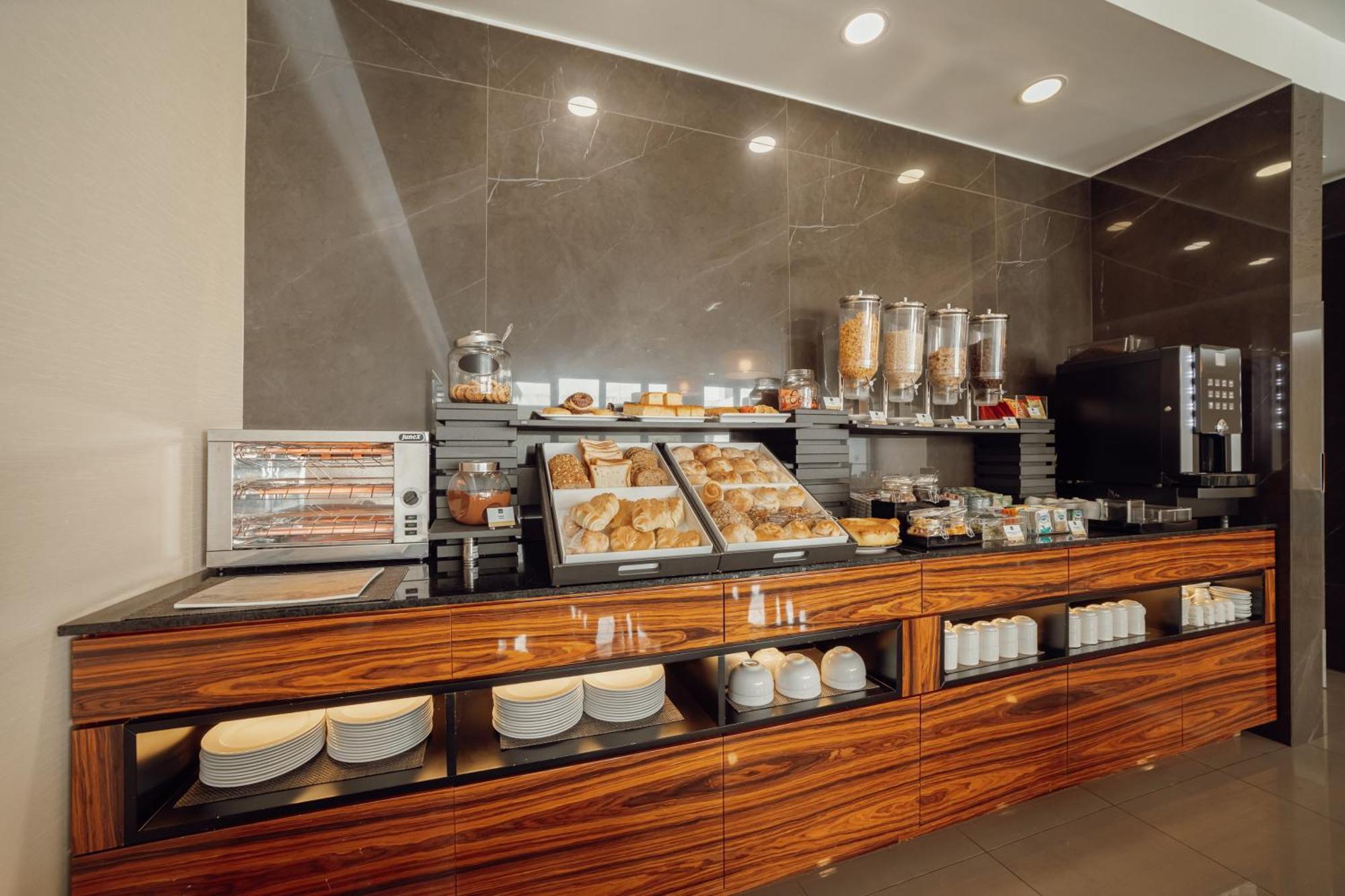 Abc Hotel Porto - Boavista エクステリア 写真
