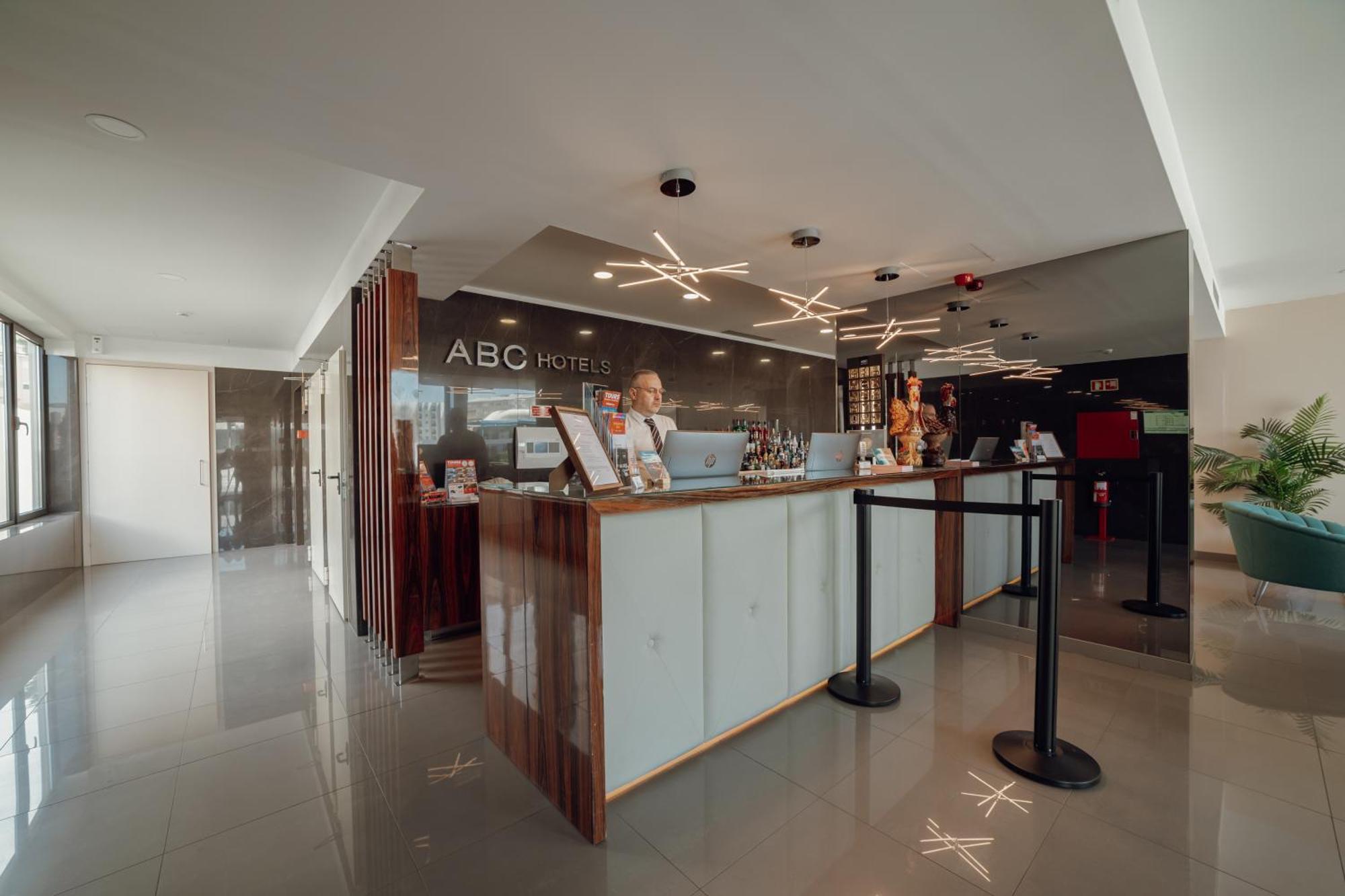 Abc Hotel Porto - Boavista エクステリア 写真